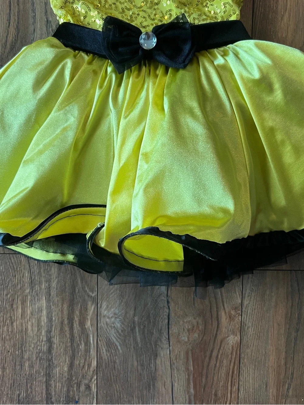 Girls Yellow Sequin Ballet Dance Halloween Size Med Costume with Black Accents